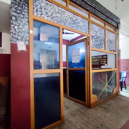 Omega Tourist Home Thrissur Екстер'єр фото